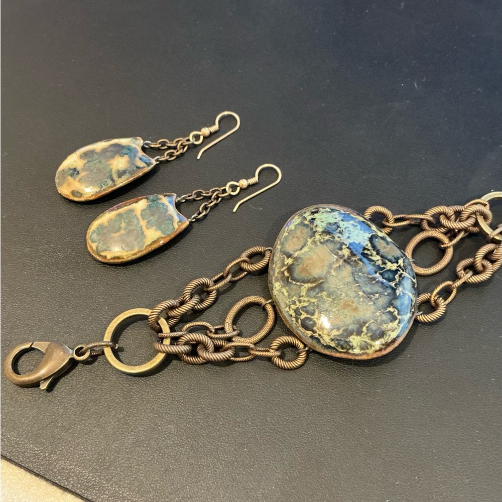 Artisan Bronze Bracelet with Blue Highlights Brand new with tags - Picture 3 of 9